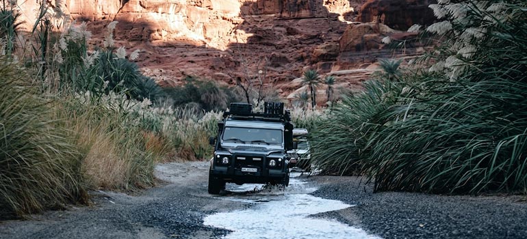 Off-road Land Rover for private canyon and desert exploration transport in Tabuk.